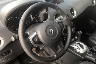 Обтяжка руля Рено кожей с перфорацией